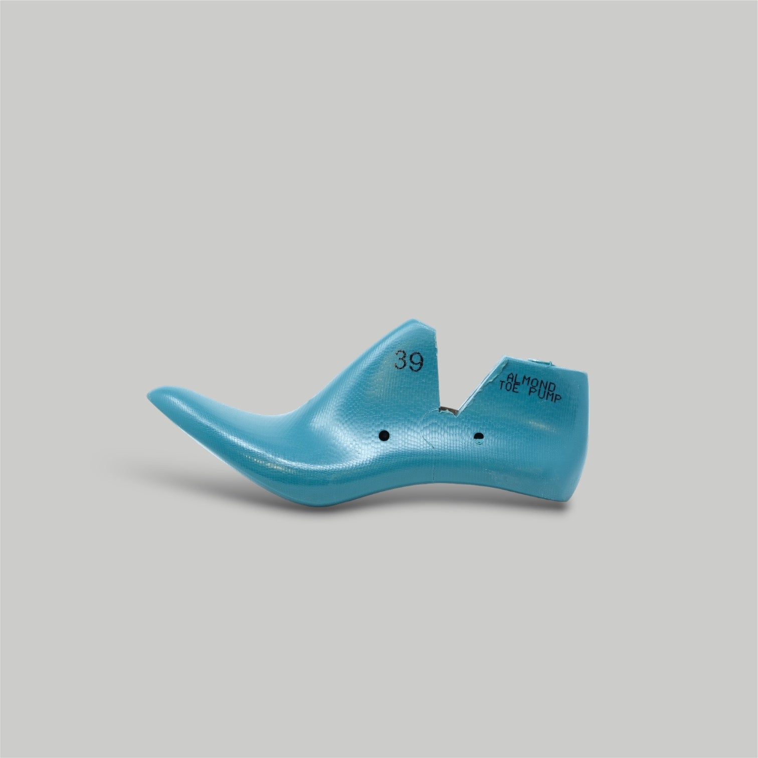 Almond Toe Pump / Women's Last