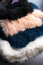 Load image into Gallery viewer, Tibetan Lamb Plate / Mongolian sheepskin
