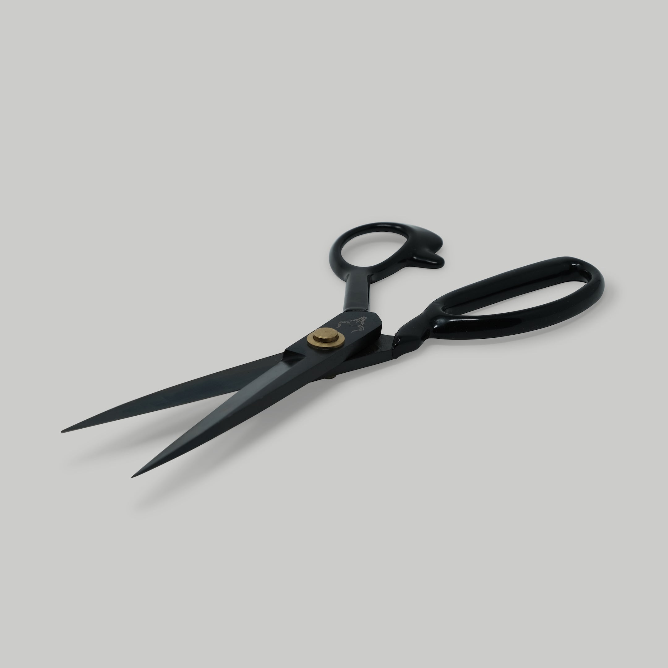 Lonsdale Leather Premium Black Edition Scissors