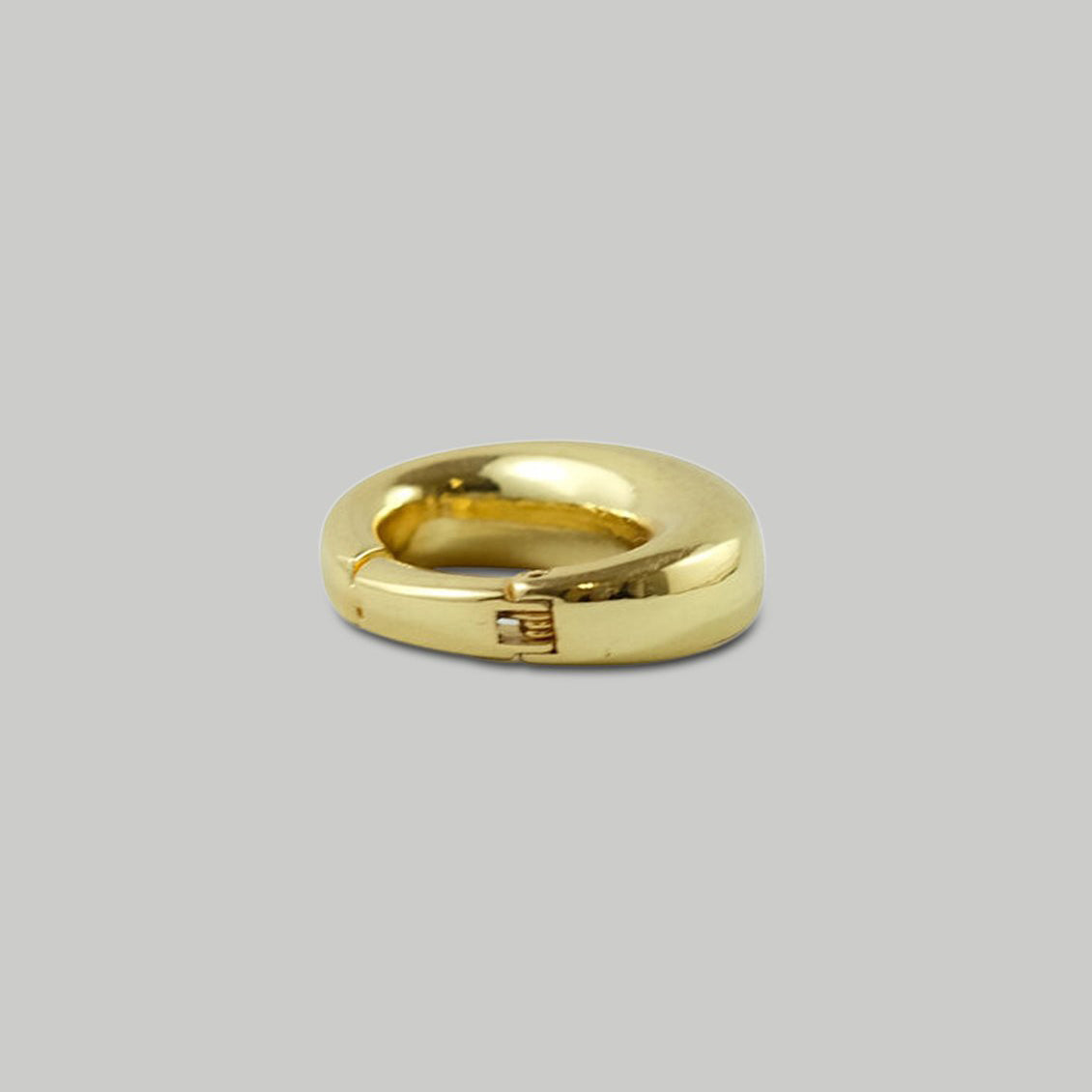 Chunky Oval Spring Gate Ring / 3 colours