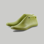 Load image into Gallery viewer, Classic Shoe Last / Women&#39;s
