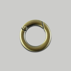 Flat Spring Gate Ring / 3 colours